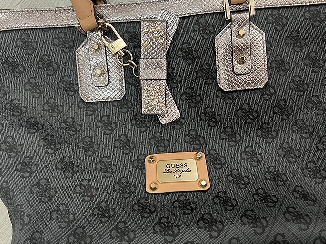 Beden Orjinal Guess Kol Çantası