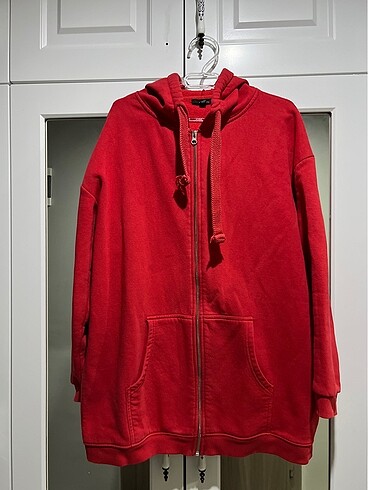 Kapüşonlu sweat fermuarlı