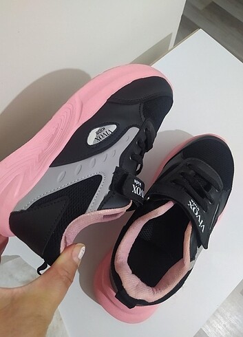 34 Beden Kız spor ayakkabısı Pink ????