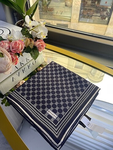 Monogram lacivert ve antrasit