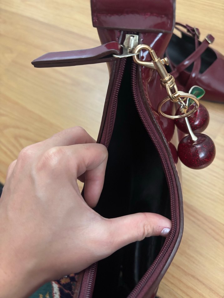 Bordo çanta Charmlı ve Ayakkabı - Görsel 4