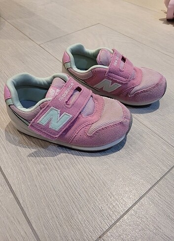 NEW BALANCE SPOR AYAKKABİ 27.5