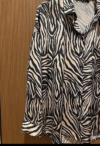 H&M Zebra Desen Gömlek