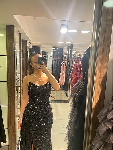 Diğer Siyah uzun payetli straplez abiye