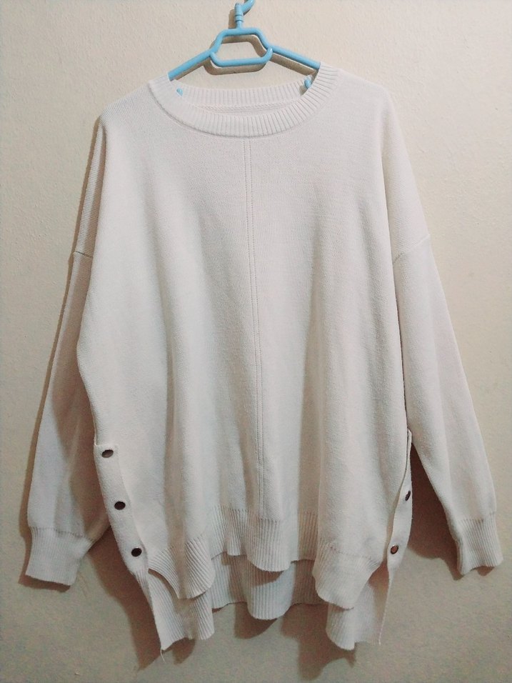 Oversize düğme detaylı kazak - Görsel 2