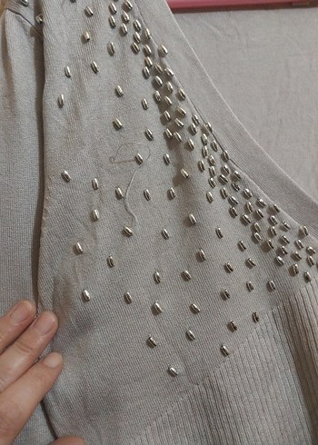 Taşlı crop hırka - Görsel 4