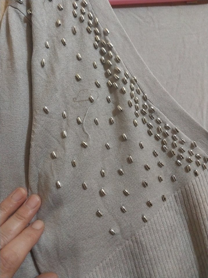 Taşlı crop hırka - Görsel 4