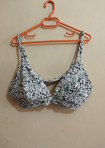 Bikini üstü