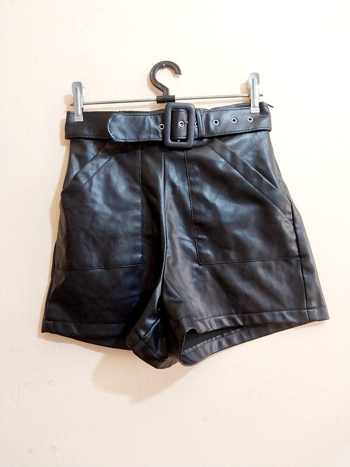 Kemerli Siyah DeriŞort - Görsel 2