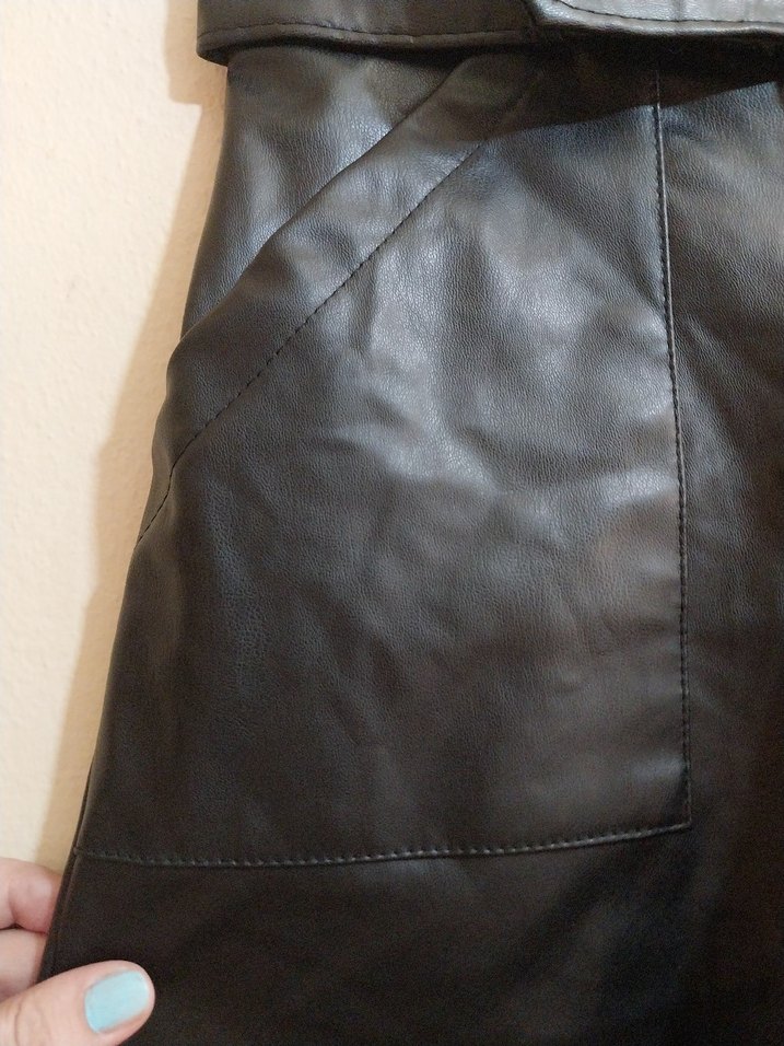 Kemerli Siyah DeriŞort - Görsel 4