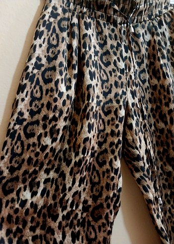 xs Beden kahverengi Renk ZARA leopar saten pantolon