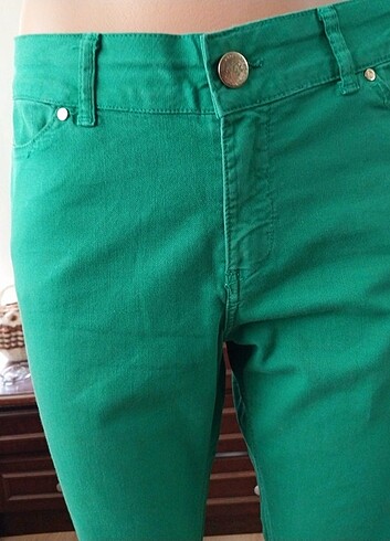 l Beden ZARA yeşil.pantolon
