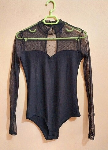 Stradivarius tül detaylı body
