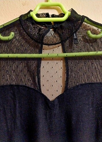 Stradivarius Stradivarius tül detaylı body