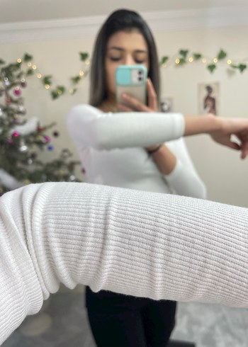 m Beden Beyaz Uzun Kollu Crop Bluz