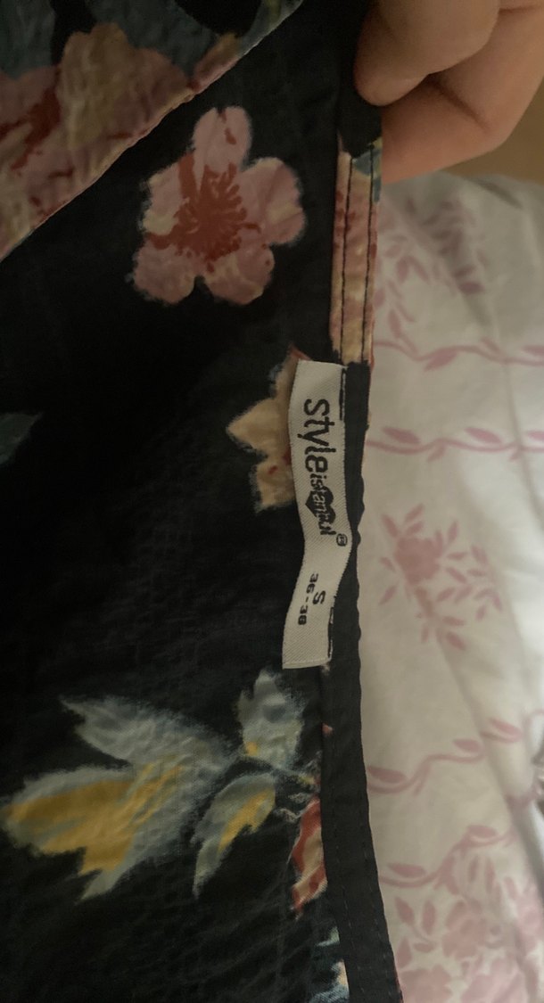 Çiçek Desenli V Yaka Midi Elbise - Görsel 2