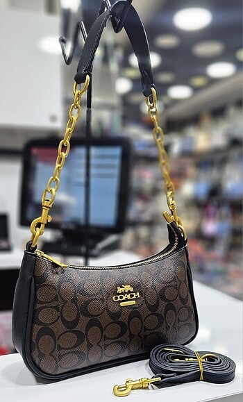 Zara Coach
