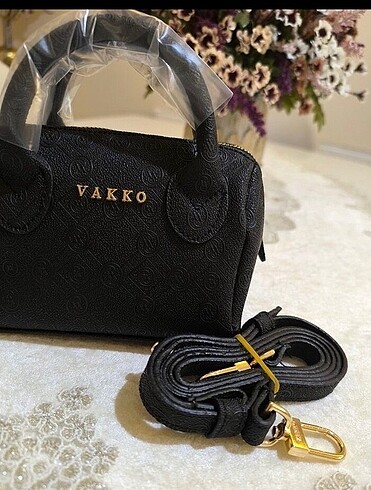 Vakko siyah