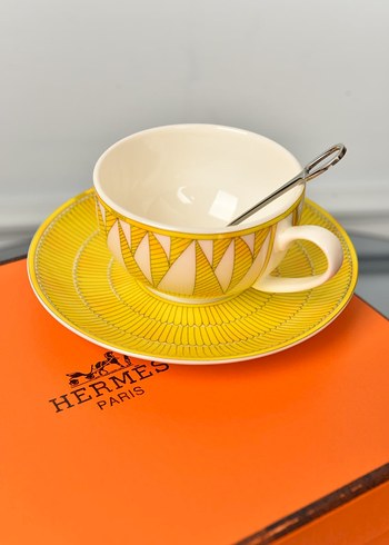 Hermes Sarı Desenli 2'li Fincan ve Tabak Seti