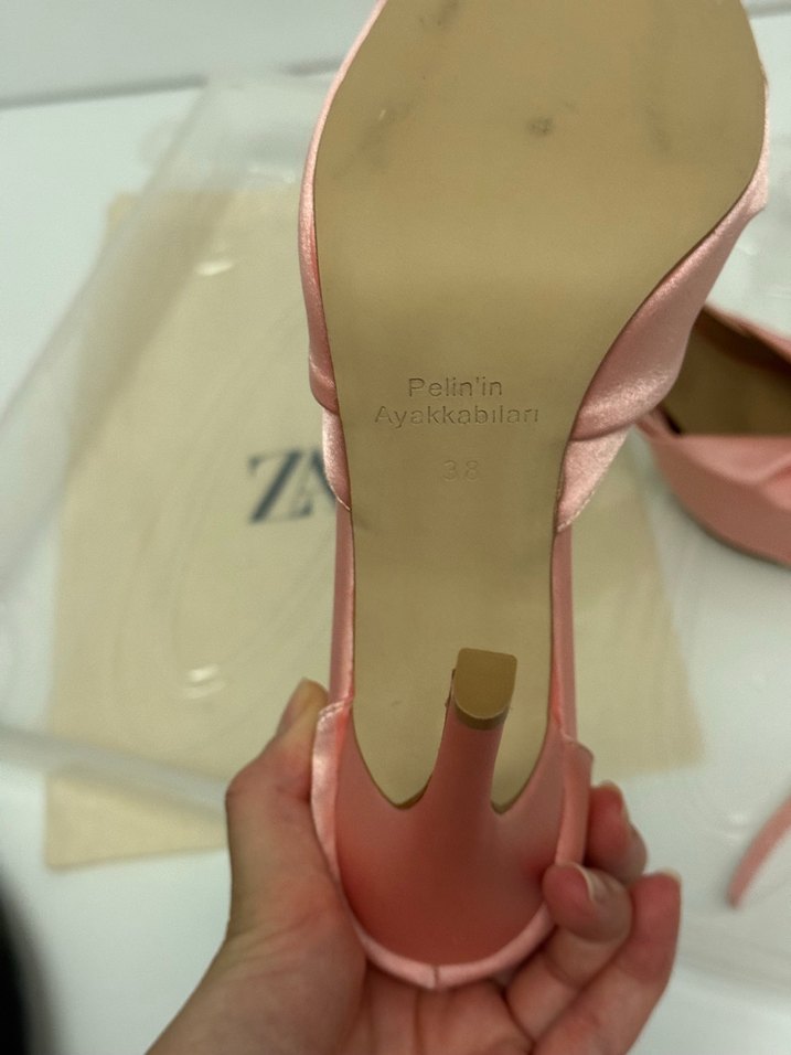 Pembe kalp Detaylı Topuklu Kadın Ayakkabı - Görsel 3