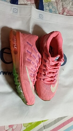 Pembe nike model spor ayakkabi
