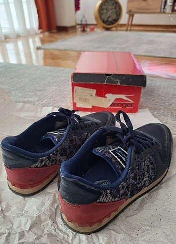 Slazenger Lacivert leopar detaylı sneaker