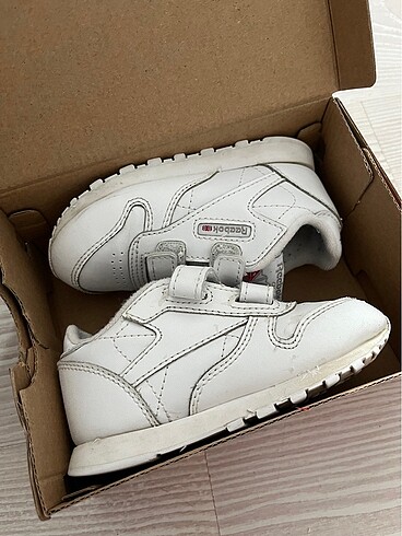 Reebok ayakkabı