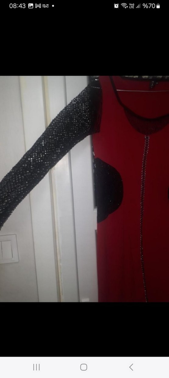 Kırmızı V Yaka Midi Deri Görünümlü Elbise - Görsel 3