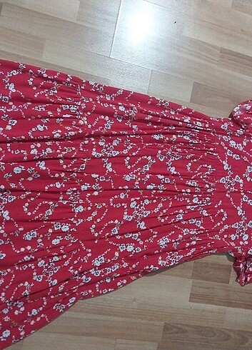 38 Beden kırmızı Renk Yazlık elbise SATILDI