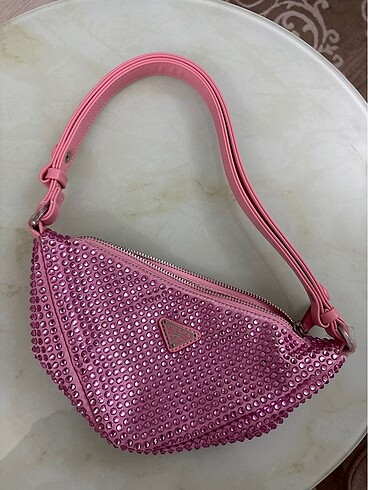 prada çanta