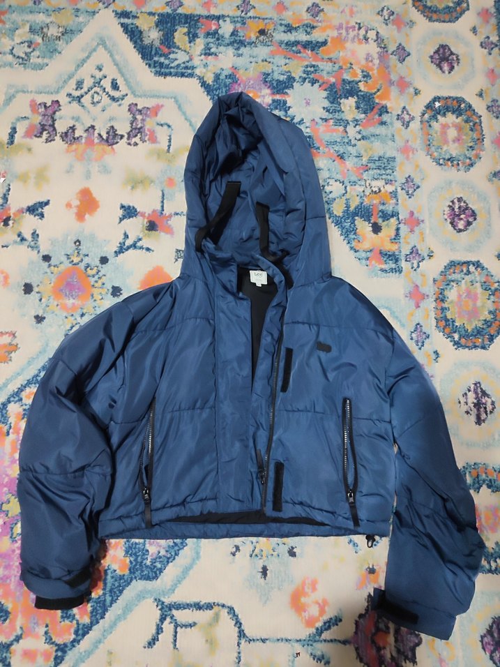 Lacivert Kapüşonlu Kısa Kadın Mont asma yeri yırtık sadece - Görsel 2