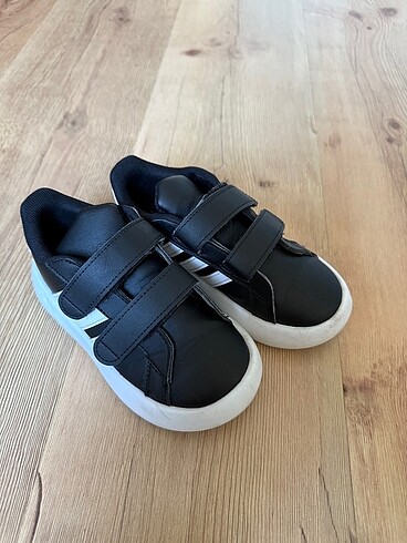27 Beden Adidas spor ayakkabı / 27