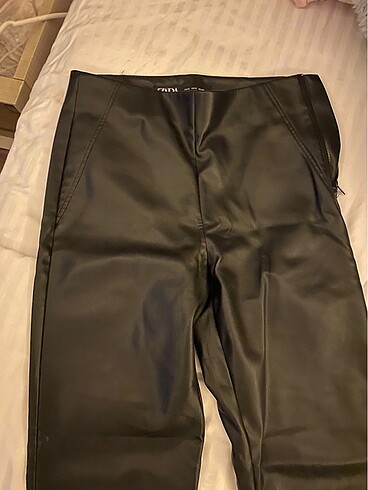Zara Siyah deri pantolon