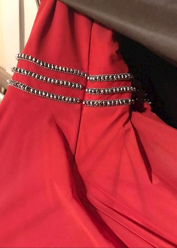 Kırmızı V Yakalı Uzun Henna Elbise - Görsel 5