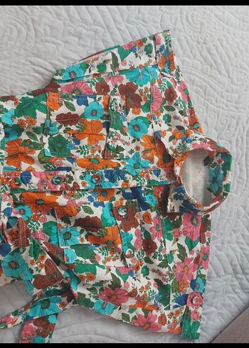 Çiçek Desenli Kısa Kadın Tulum - Görsel 2