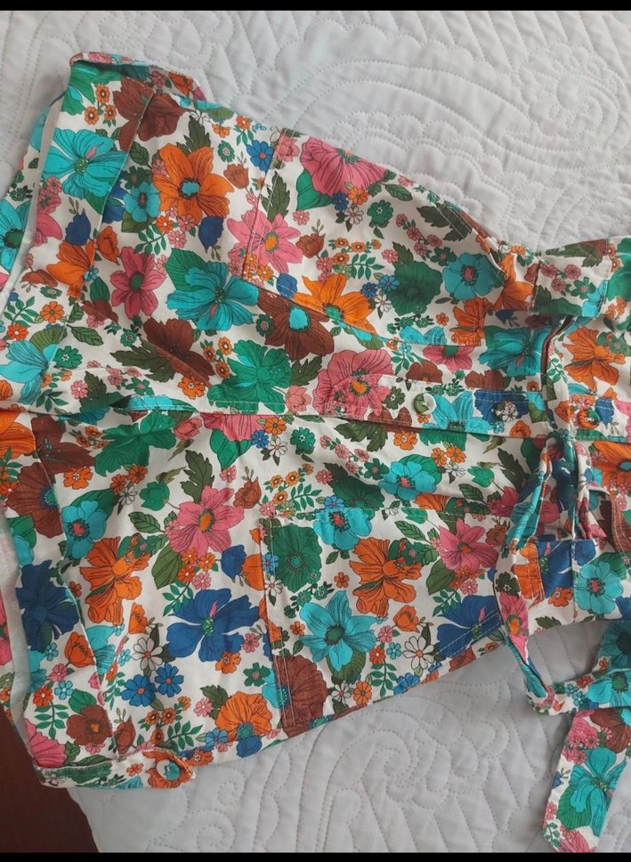 Çiçek Desenli Kısa Kadın Tulum - Görsel 3