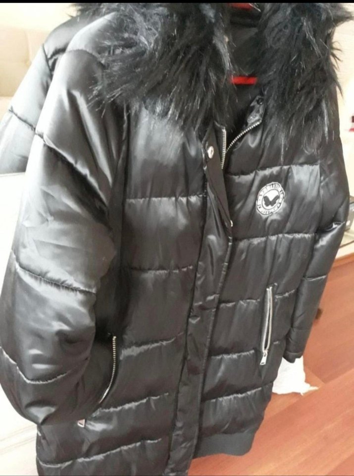 Siyah Kürklü Kadın Kışlık Mont - Görsel 3