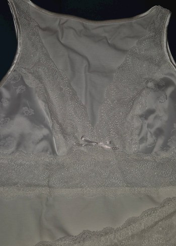 Dantel Detaylı Beyaz Mini Büstiyer - Görsel 4