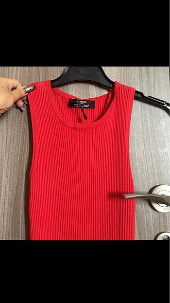 s Beden Bershka kırmızı elbise