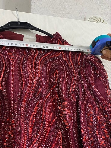 Tesettür boncuk işleme abiye - Görsel 7