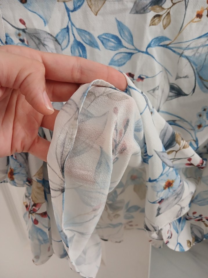 Çiçek Desenli Kısa Kollu Bluz - Görsel 4