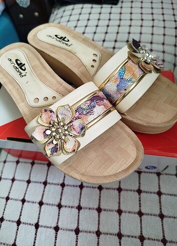 Kadın Terlik - Görsel 4