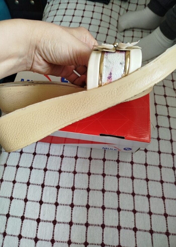 Kadın Terlik - Görsel 3