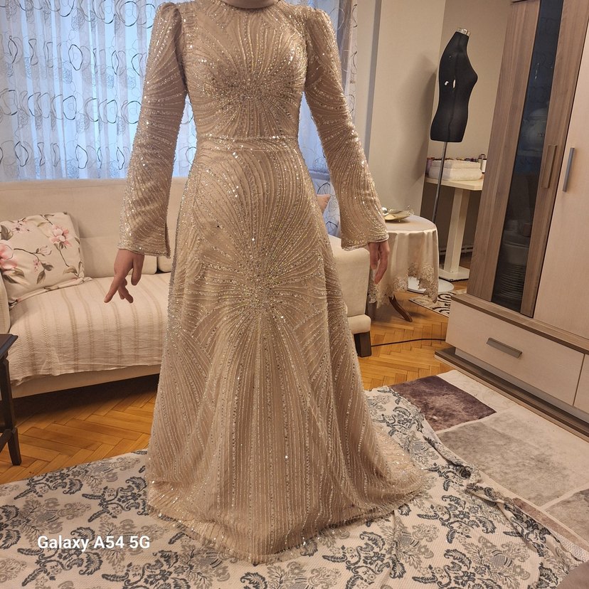 Tesettür Nişan Elbisesi - Görsel 5