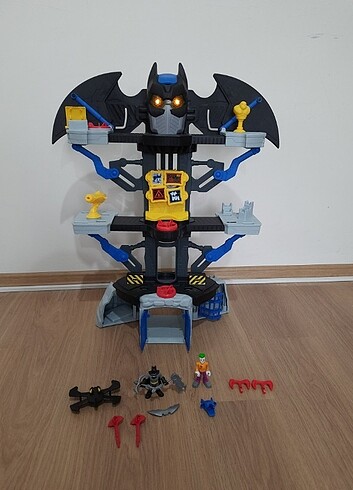  Beden Imaginext DC Super Friends 2'si 1 Arada Transforming Batcave