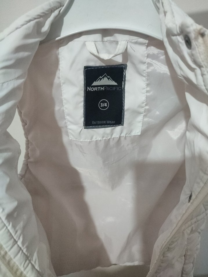 Kız Çocuk Beyaz Düğmeli Yelek - Görsel 5