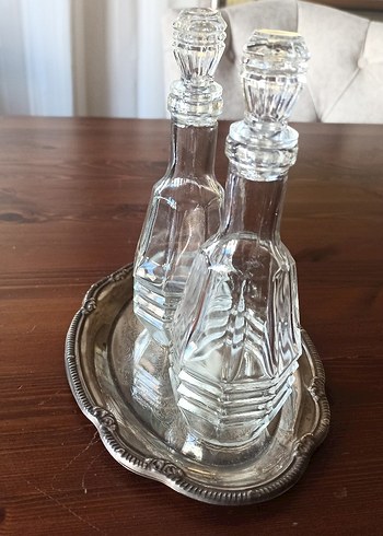 American Vintage Vintage Parlak Altın Tepsi ve Cam Şişe Seti