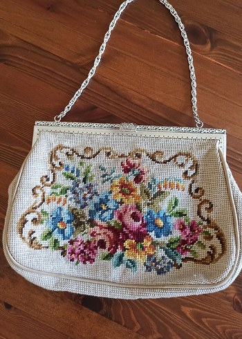 Nakışlı ve Boncuklu Vintage Kadın Çantası