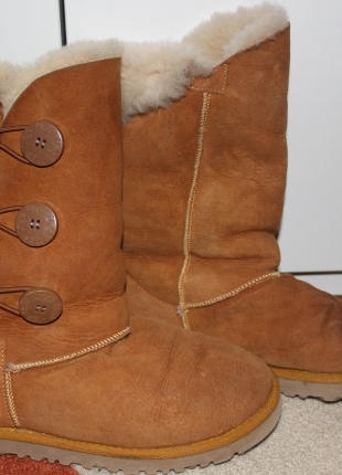 TABA RENGİ UGG BOT 
