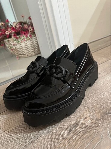 Elle Elle Loafer